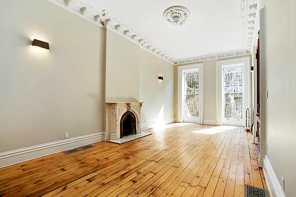 Rented by Dwell Residential Inc | media 51