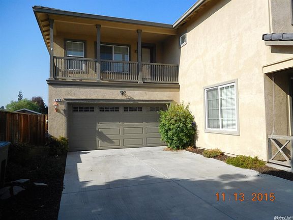 3rd image of 2720 Canyon Falls Dr