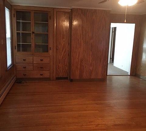4th image of 519 Dubuque St #1