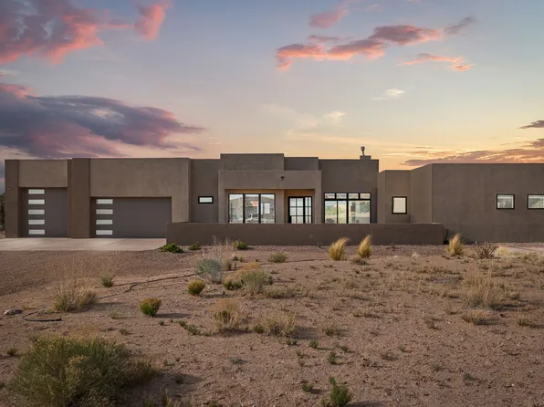 10 Mimbres Ct, Placitas, NM 87043