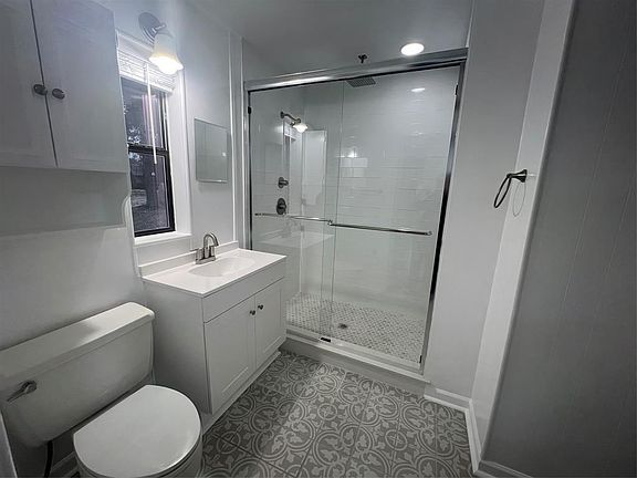 2nd image of 2331 Live Oak Cir #2331
