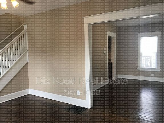 4th image of 714 Poplar St