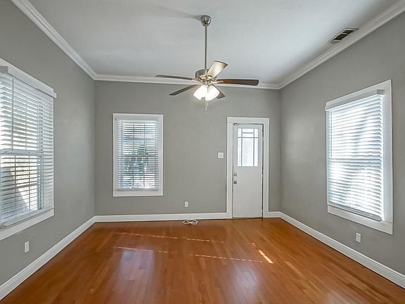 4th image of 2725 College St