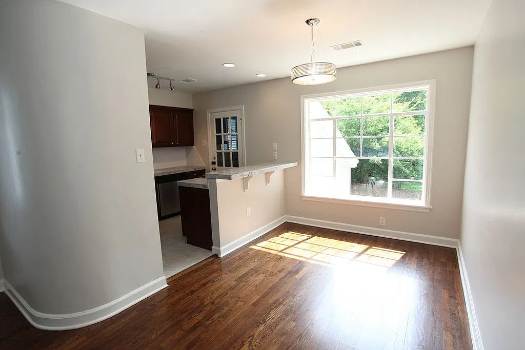 2 bed, 1000 sqft, $1,195 — Photo 4