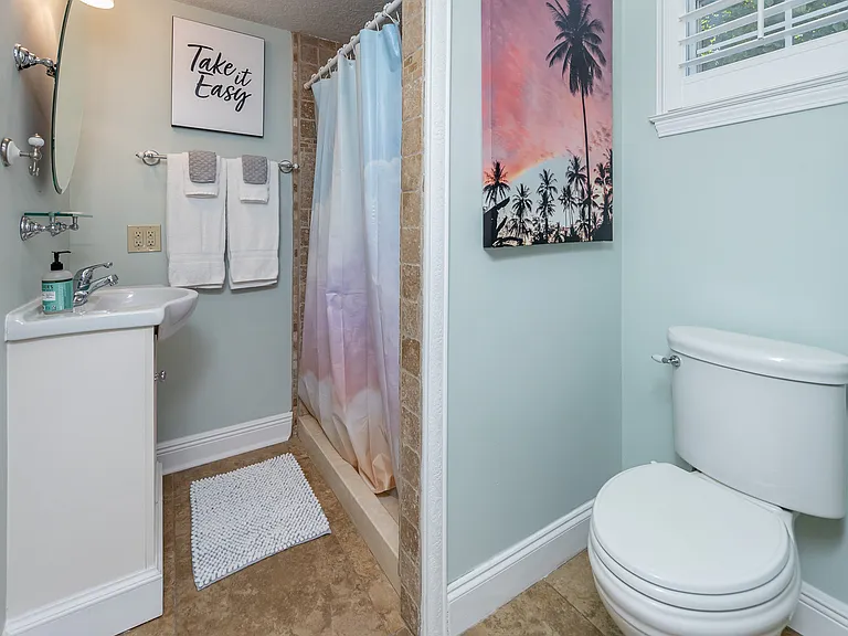 204 Bradley Dr — Photo 15