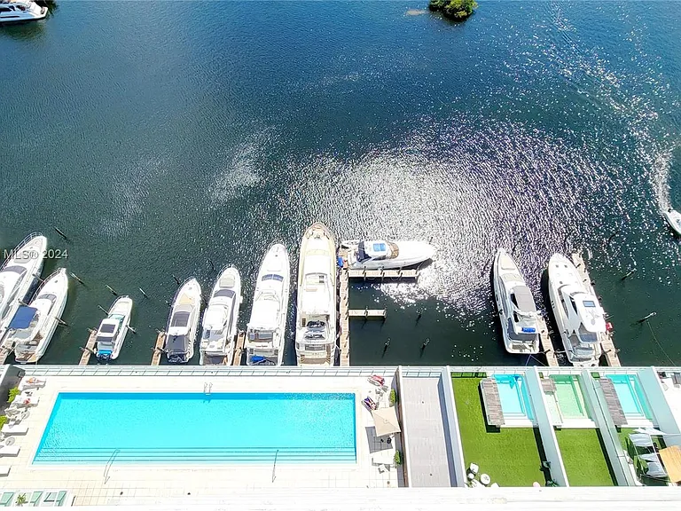 400 Sunny Isles Blvd #2008 — Photo 27