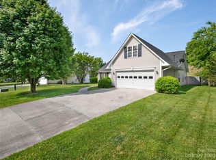 344 Planters Creek Rd, Fletcher, NC 28732