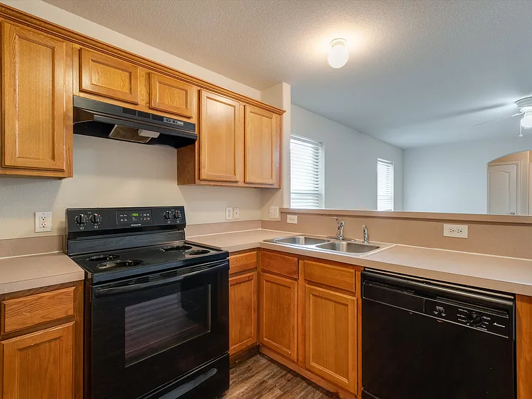 121 Cliff Heights Cir — Photo 11