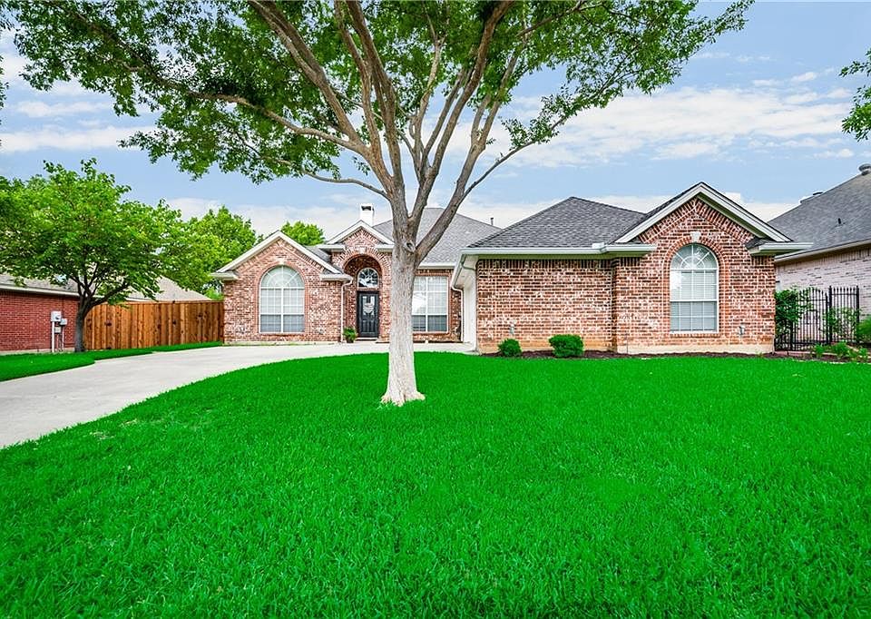 1st image of 8225 Vine Wood Dr