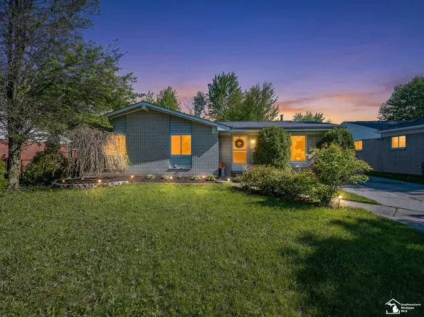 42064 Arthur St, Van Buren Township, MI 48111