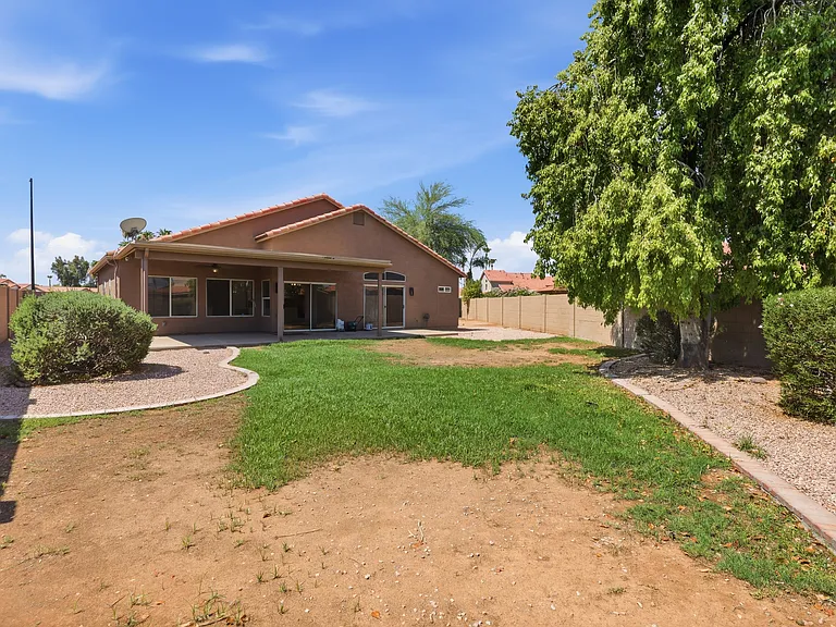 1274 E Lake Dr — Photo 50