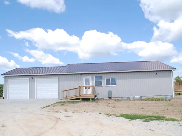 5916 Kornhill Rd, Fayette, IA 52142