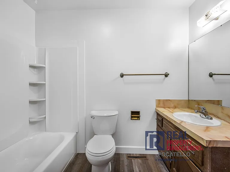 1117 Booth Dr — Photo 15