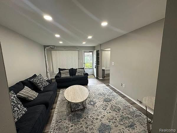 7350 N Inkster Rd Apt 10, photo 4