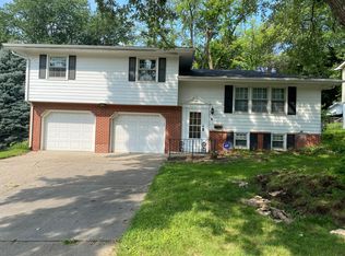 3914 N 97th St, Omaha, NE 68134