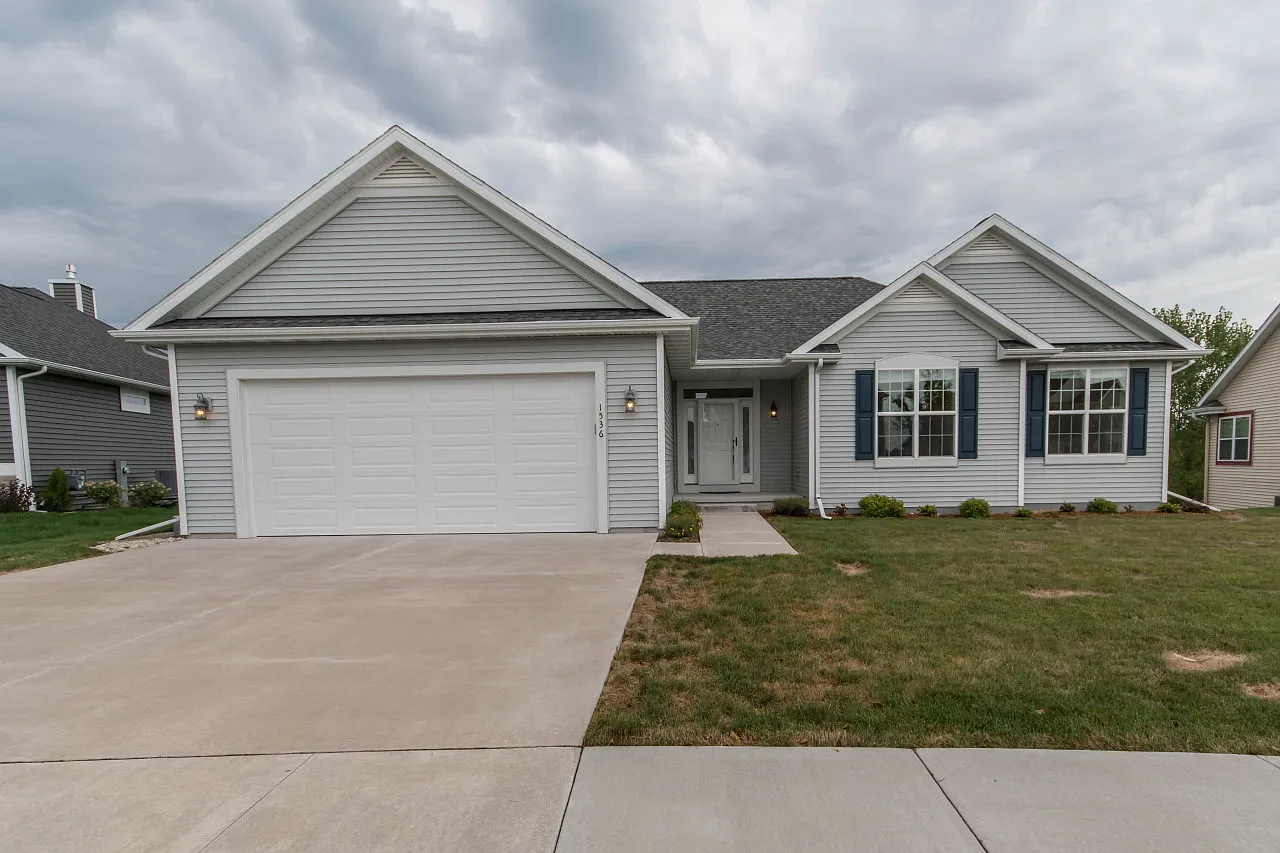 1536 Dovetail Dr photo 1