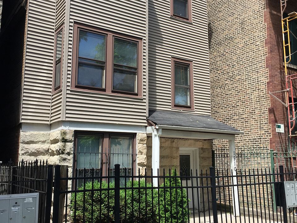 1st image of 1910 N Whipple St #1