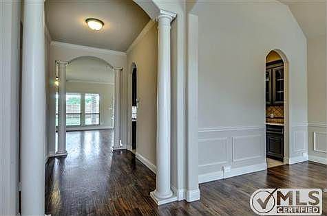 5th image of 1021 Saint Francis Ln
