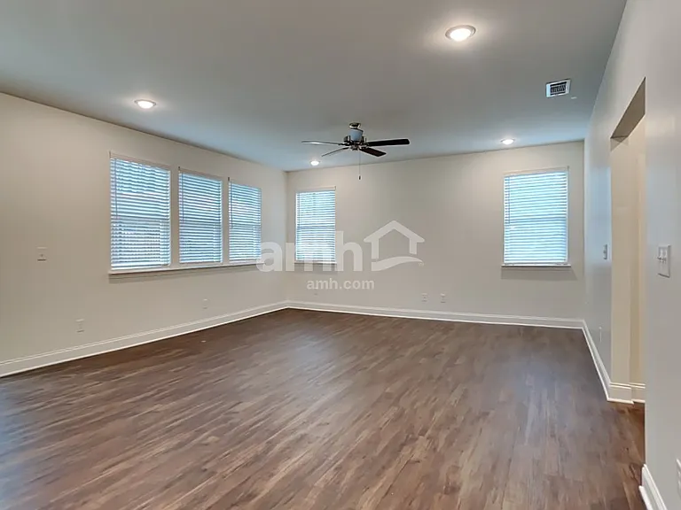 5292 Blue Mountain Dr — Photo 9