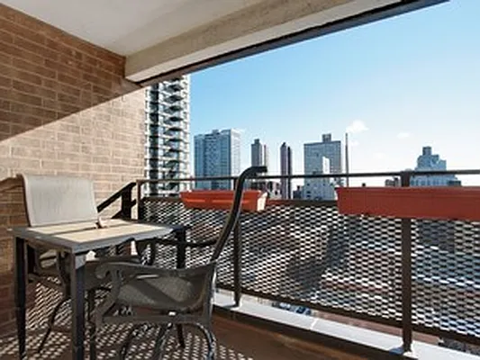 Sold by Corcoran | media 4