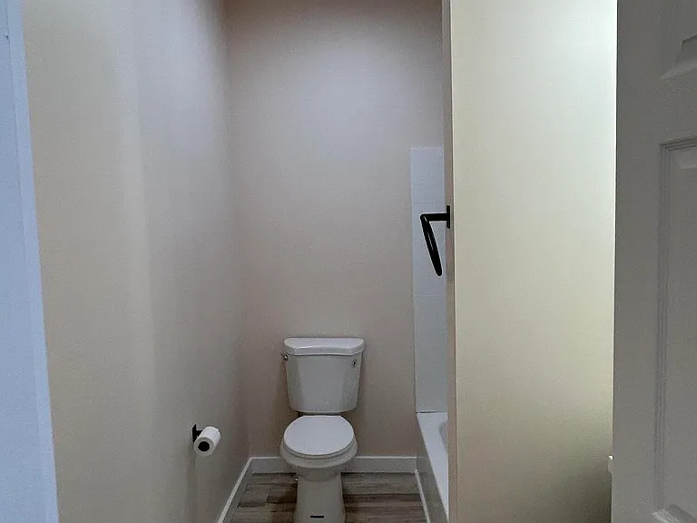 940 Reagan St — Photo 13