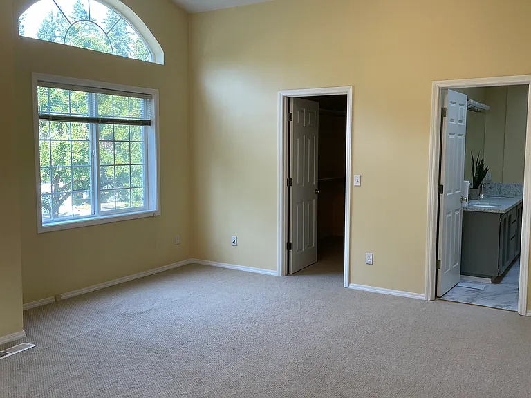 6180 Frost Ln — Photo 5