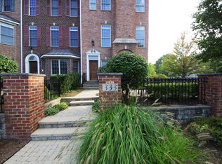 333 Big Rail Dr, Naperville, IL 60540