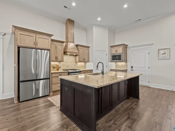 26149 Woodfield Dr, Athens, AL 35613