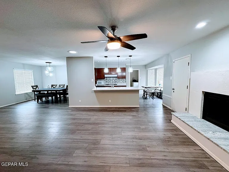9309 W H Burges Dr — Photo 8
