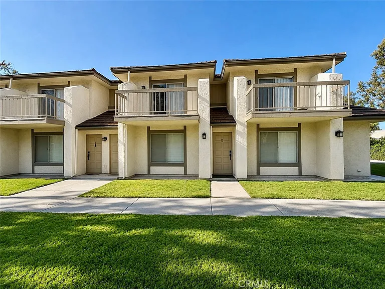 225 S San Dimas Canyon Rd #10 — Photo 2