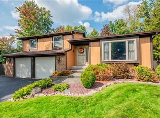187 Larkwood Dr, Rochester, NY 14626