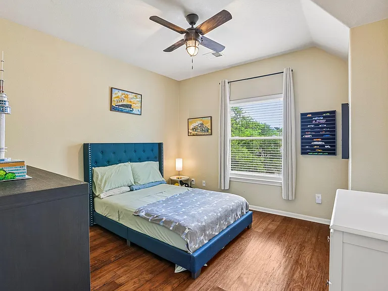 11937 Portobella Dr — Photo 19