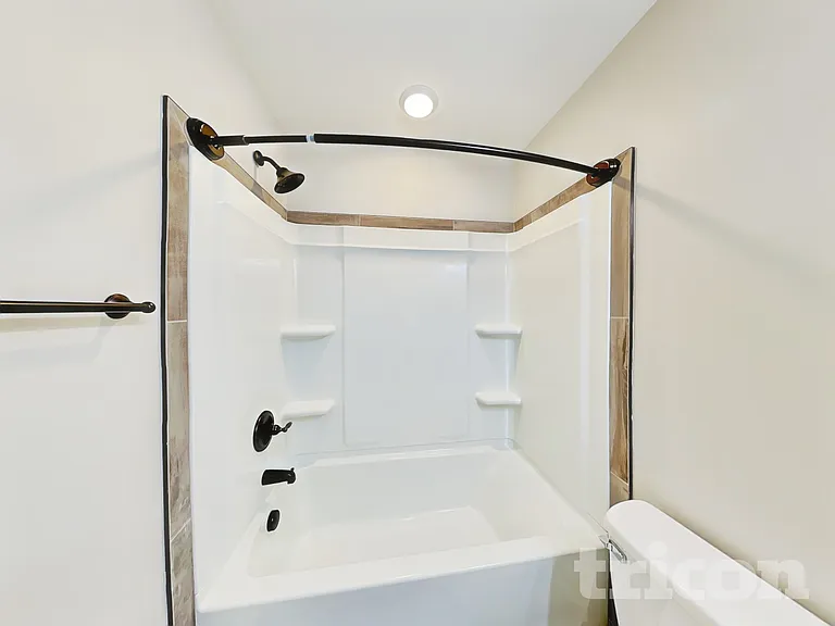 492 Woodtrace Dr — Photo 14