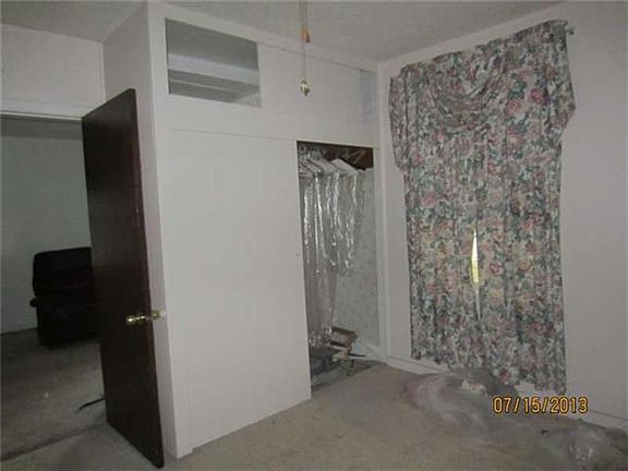 5th image of 328 Todd Ave