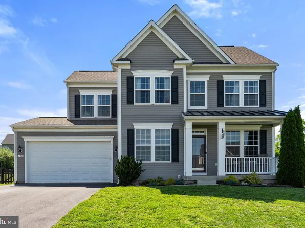 430 McWharton Way, Bunker Hill, WV 25413