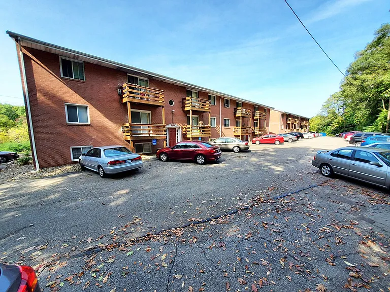 Newly Renovated 1 & 2 Bedroom Apartments in Canton, OH — Photo 16