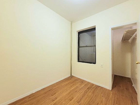 4th image of 130 E 4th St APT 4