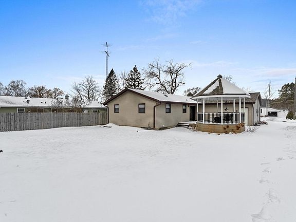 5th image of 1209 East Thomas STREET