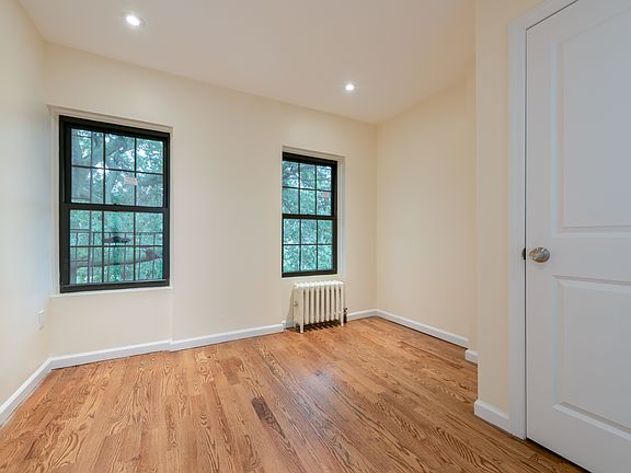 3rd image of 207 Van Buren St #3A