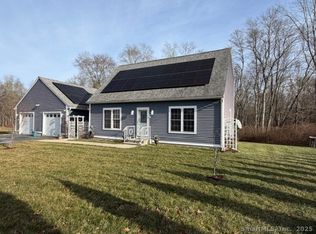 11 Stonehouse Drive, Plainfield, CT 06354