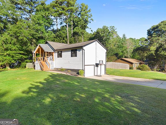 4th image of 3021 Fetlock Dr SW
