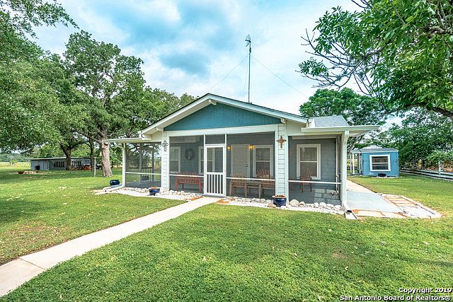 1st image of 315 Twin Oak