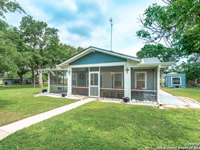 315 Twin Oak, Adkins, TX, 78101