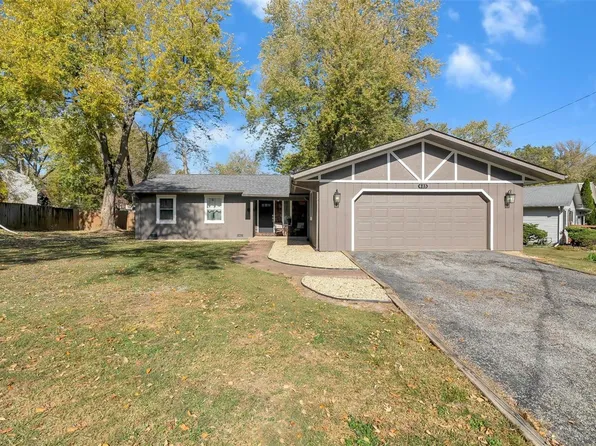 625 E Adams St, Belleville, IL 62220