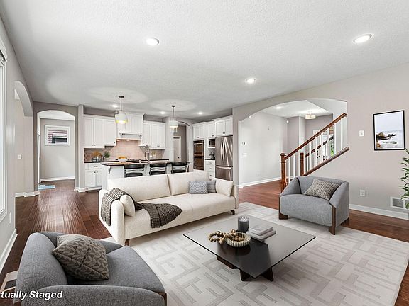 4th image of 1143 Pine Hill Ln