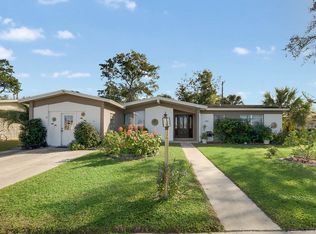 1181 W Wellington Dr, Deltona, FL 32725