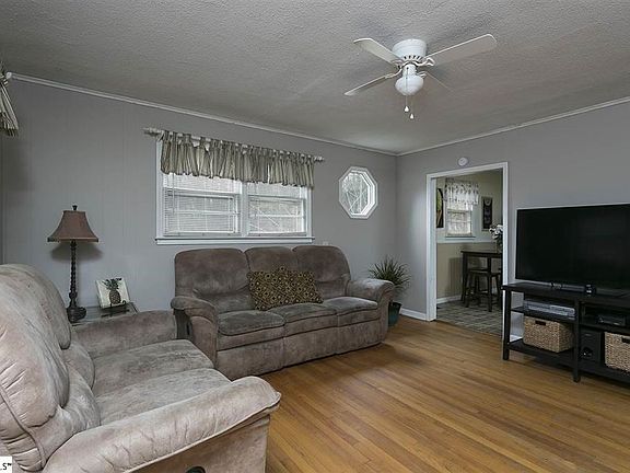 4th image of 1064 Crosby Ln