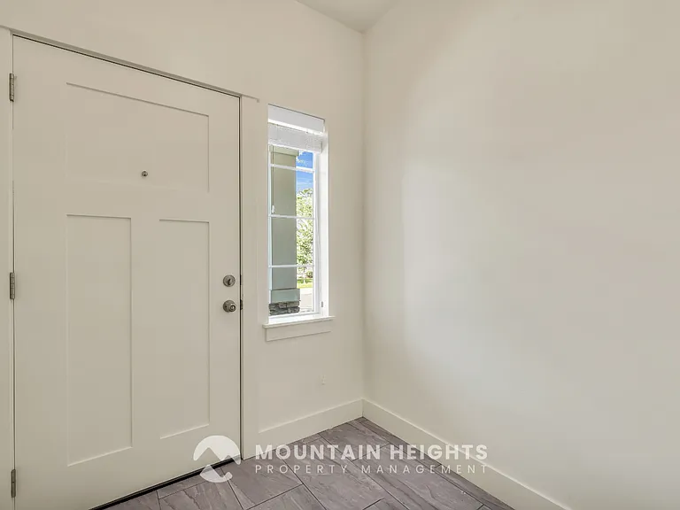 607 E Sawback Ln — Photo 11