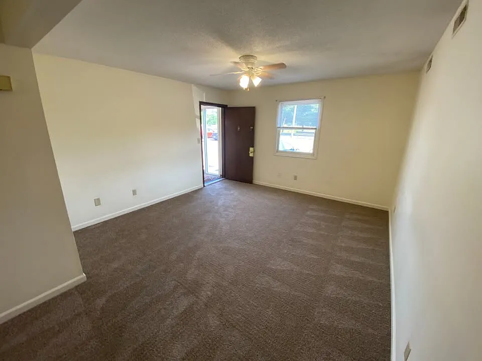 2 bed, 600 sqft, $750 — Photo 1
