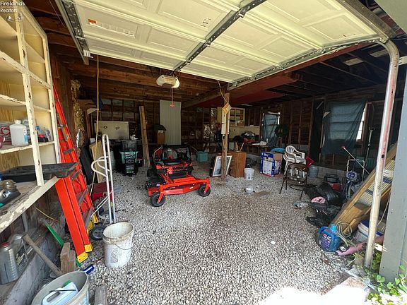5th image of 304 Vine St